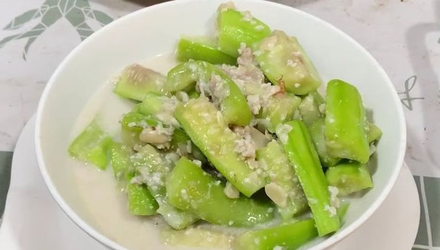 Mướp xào lạc