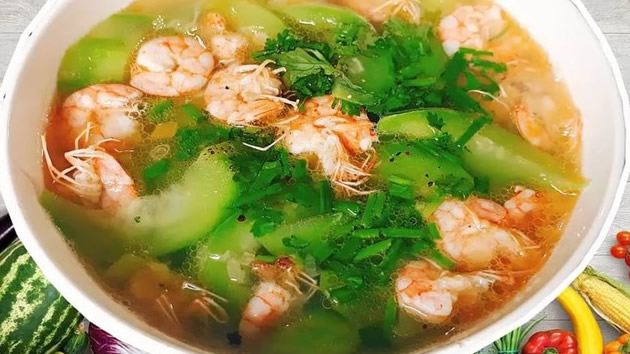 Canh mướp nấu tôm.