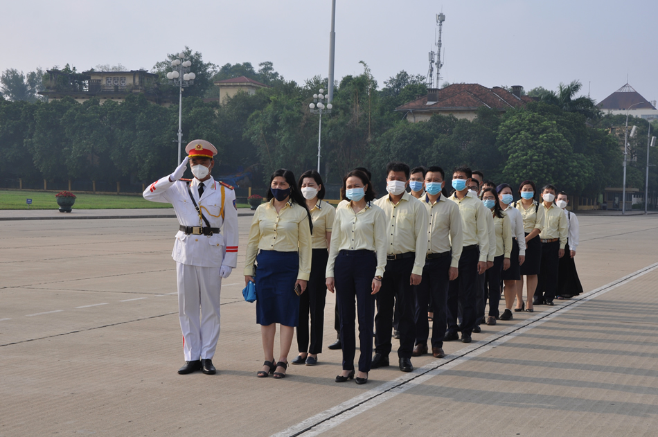 vien-kiem-nghiem-an-toan-ve-sinh-thuc-pham-quoc-gia-vao-lang-vieng-bac-va-tham-khu-di-tich-chu-tich-ho-chi-minh
