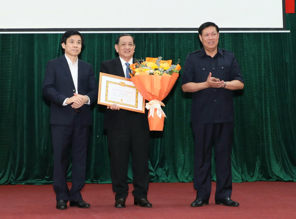 Đảng uỷ 23win.Com Nhà Cái Uy Tín Số 1 Châu Á triển khai nhiệm vụ công tác Đảng năm 2023 - Ảnh 5