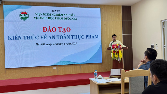 pvt-tran-cao-son-phat-bieu-khai-mac-khoa-dao-tao-kien-thuc-ve-an-toan-thuc-ham