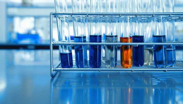 Cảnh giác với rượu có methanol - uống một ly dễ đi một đời! Ảnh 2