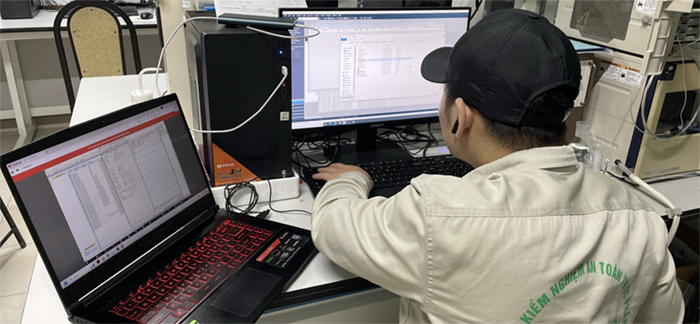 kiem-tra-hieu-chuan-he-thong-HPLC-hitachi-nifc