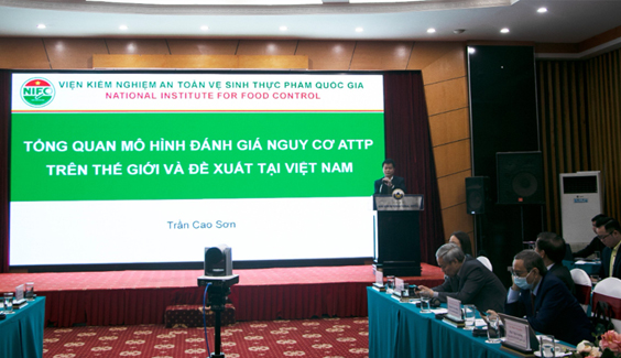 ts-tran-cao-san-trinh-bay-bao-cao