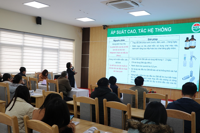 ts-vu-tri-trang-chia-se-huong-dan-su-hung-hplc