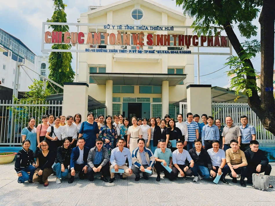 Tập huấn kỹ thuật lấy mẫu 23Win nhà cái cá cược online uy tín với hơn 100 trò chơi hot như thể thao phục vụ điều tra vụ ngộ độc Trang Chủ 23 Win - Link Đăng Ký 23Win.com - Ảnh 6