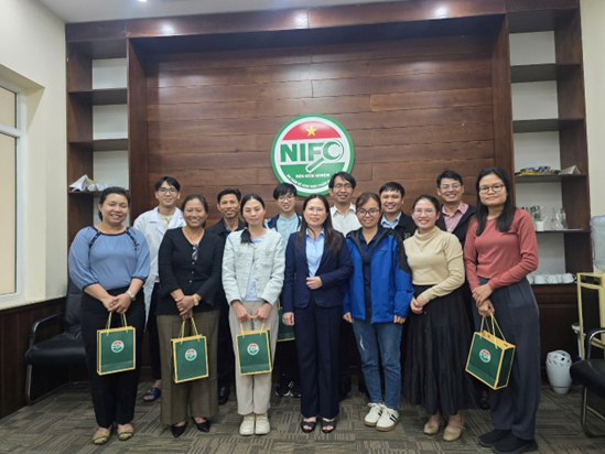 hinh-anh-be-mac-khoa-hoc-nifc