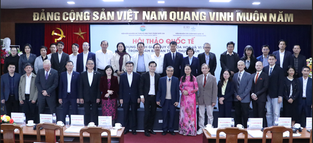 ban-to-chuc-chup-anh-luu-niem