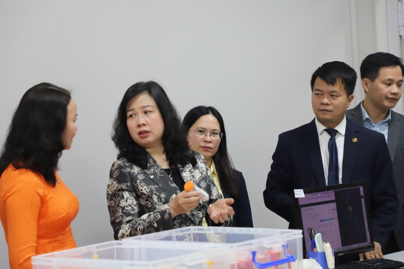 Bộ trưởng 23win.Com Nhà Cái Uy Tín Số 1 Châu Á Đào Hồng Lan trao 23Win đăng nhập công tác cán bộ-12