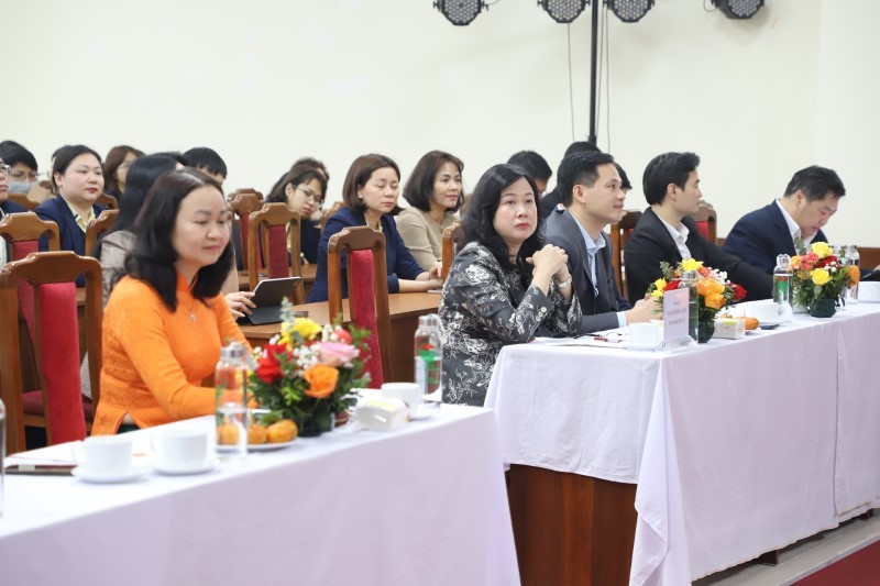 Bộ trưởng 23win.Com Nhà Cái Uy Tín Số 1 Châu Á Đào Hồng Lan trao 23Win đăng nhập công tác cán bộ-3