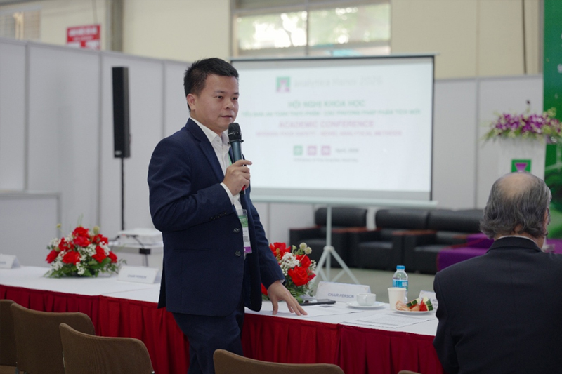 Assoc-Prof-Dr-Tran-Cao-Son-as-a-Chairman-of-the-Food-Safety-and-Quality-Control-session